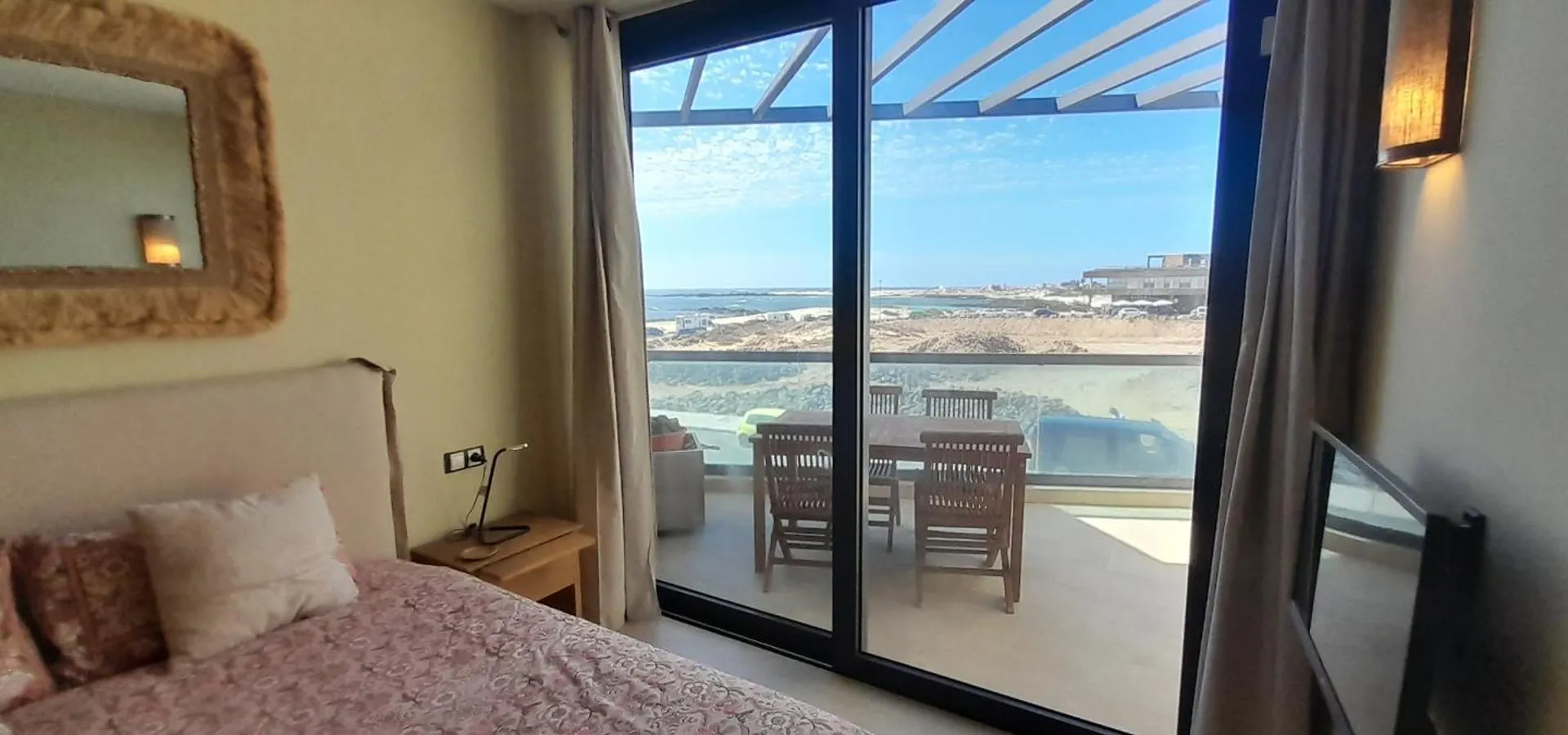 Cotillosurfview Spanien