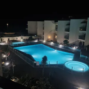 El Sonando/stylish/minutes From Swim Or Surf/well Equipped Apartment